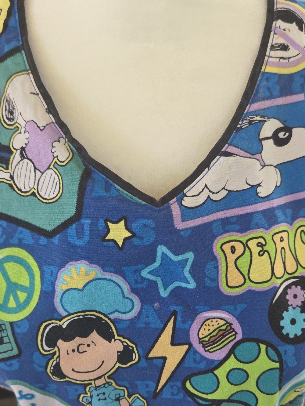 Peanuts Scrub Top - Picture 2 of 5